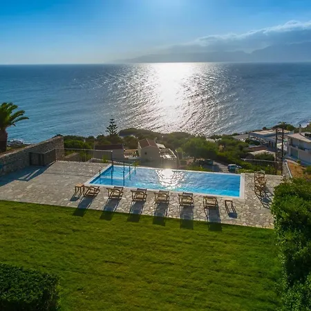 Almyra Seaside With Private Pool - Sleeps 9 * Chersonissos