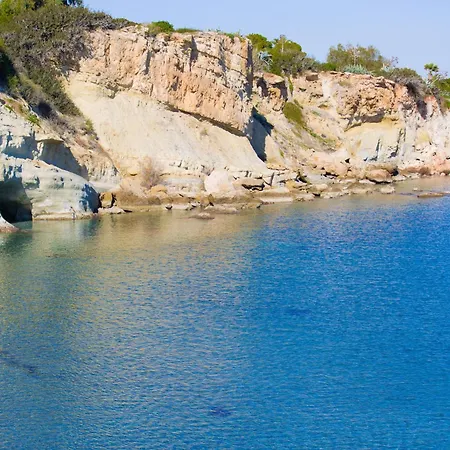 Almyra Seaside With Private Pool - Sleeps 9 *