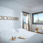 Almyra Seaside With Private Pool - Sleeps 9 *