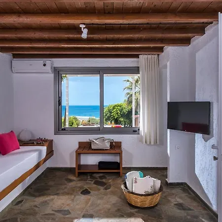 Almyra Seaside Villa With Private Pool - Sleeps 9 * Limenas Chersonisou