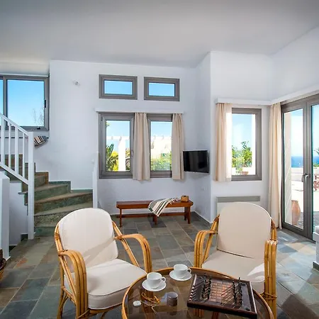 別荘 Almyra Seaside With Private Pool - Sleeps 9 ヘルソニソス