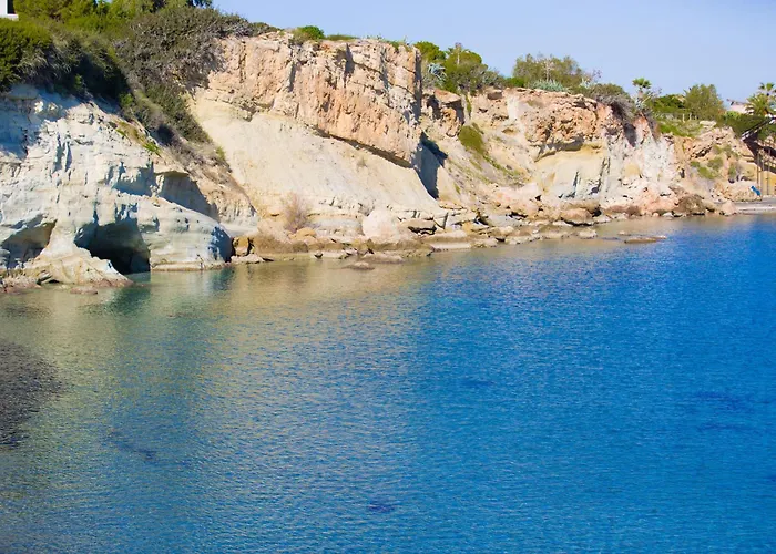 Almyra Seaside With Private Pool - Sleeps 9 *